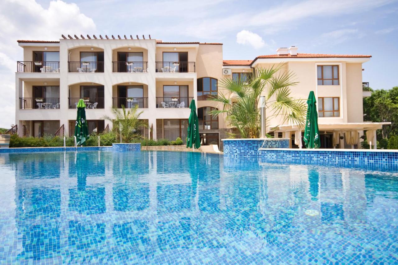 Paradise Bay Hotel Pomorie Exterior photo